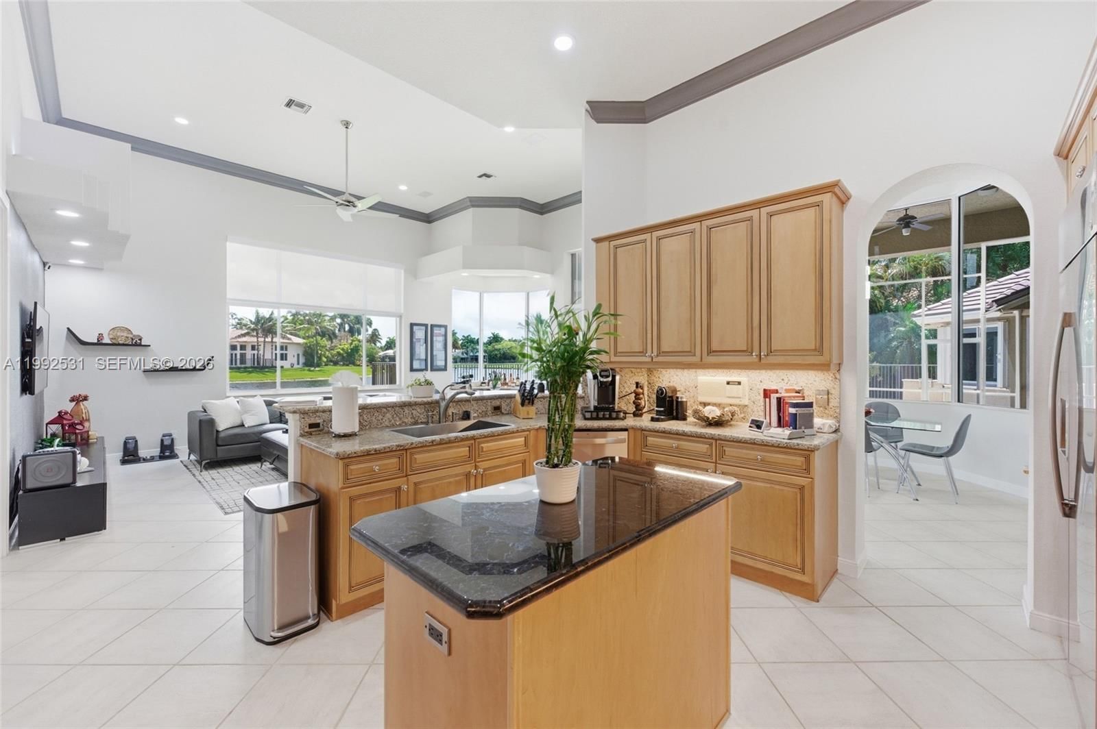 Real estate property located at 2488 Provence Cir, Broward, Provence Weston Hills, Weston, FL