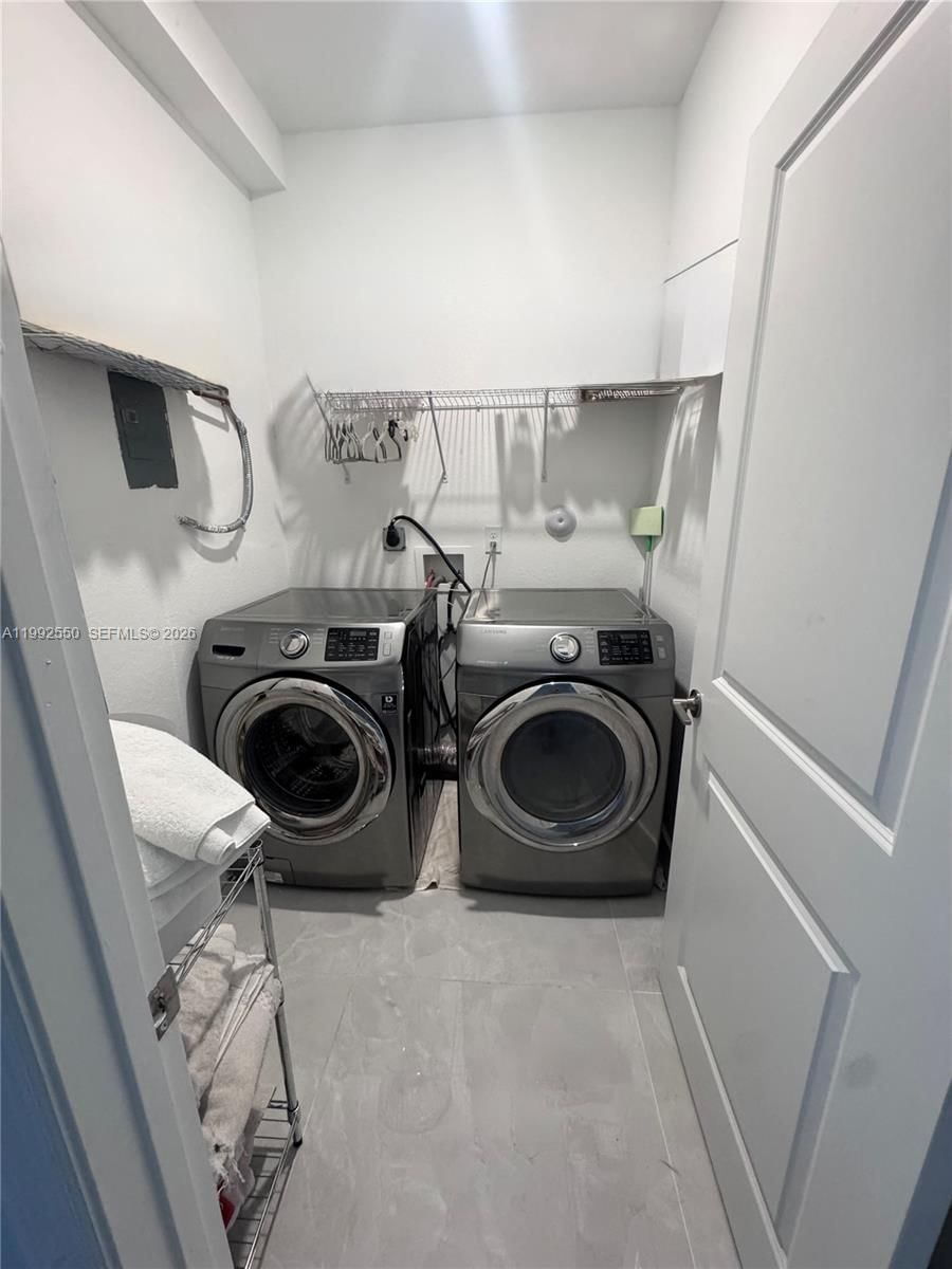 Real estate property located at 19303 132nd Path, Miami-dade, Caple Farms South, Miami, FL