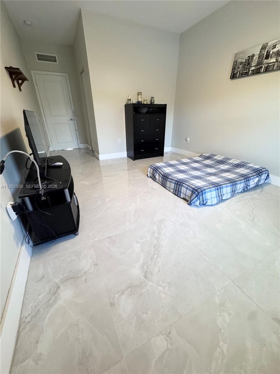 Real estate property located at 19303 132nd Path, Miami-dade, Caple Farms South, Miami, FL