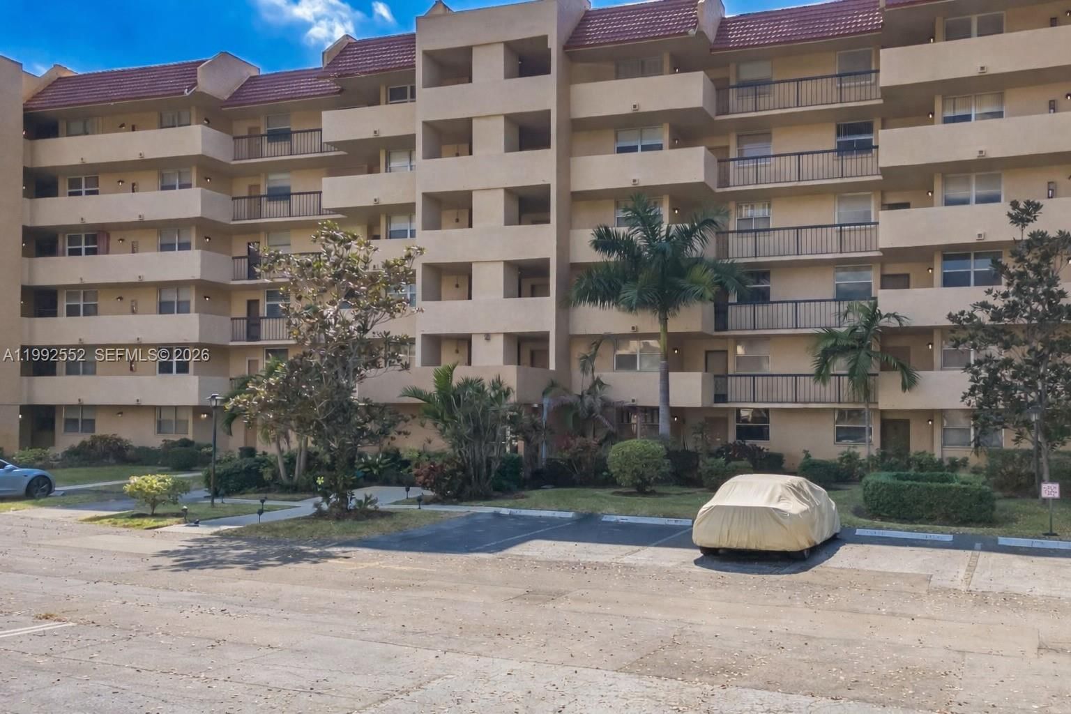 Real estate property located at 3671 Environ Blvd #368, Broward, Condominium 8 Of Environ, Lauderhill, FL