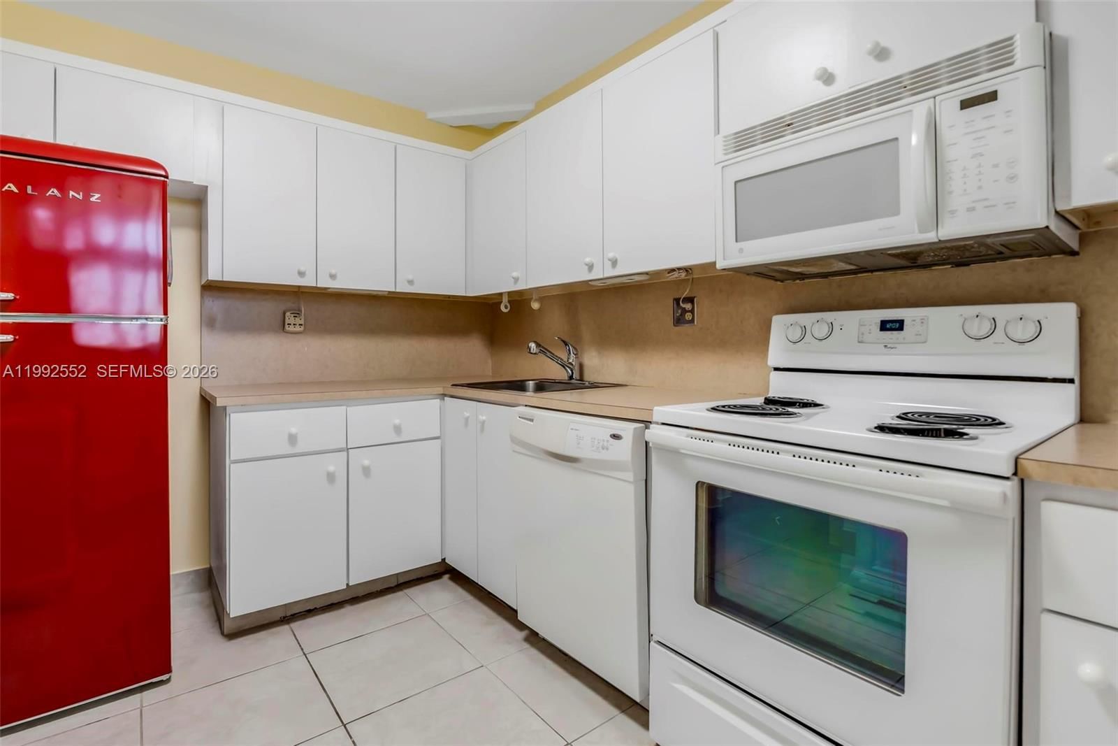 Real estate property located at 3671 Environ Blvd #368, Broward, Condominium 8 Of Environ, Lauderhill, FL