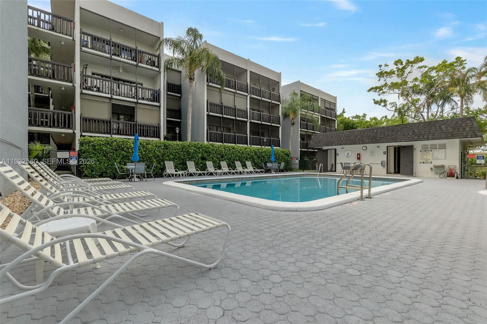 Real estate property located at 1021 Mockingbird Ln #302, Broward, Manaranda Village Condo, Plantation, FL