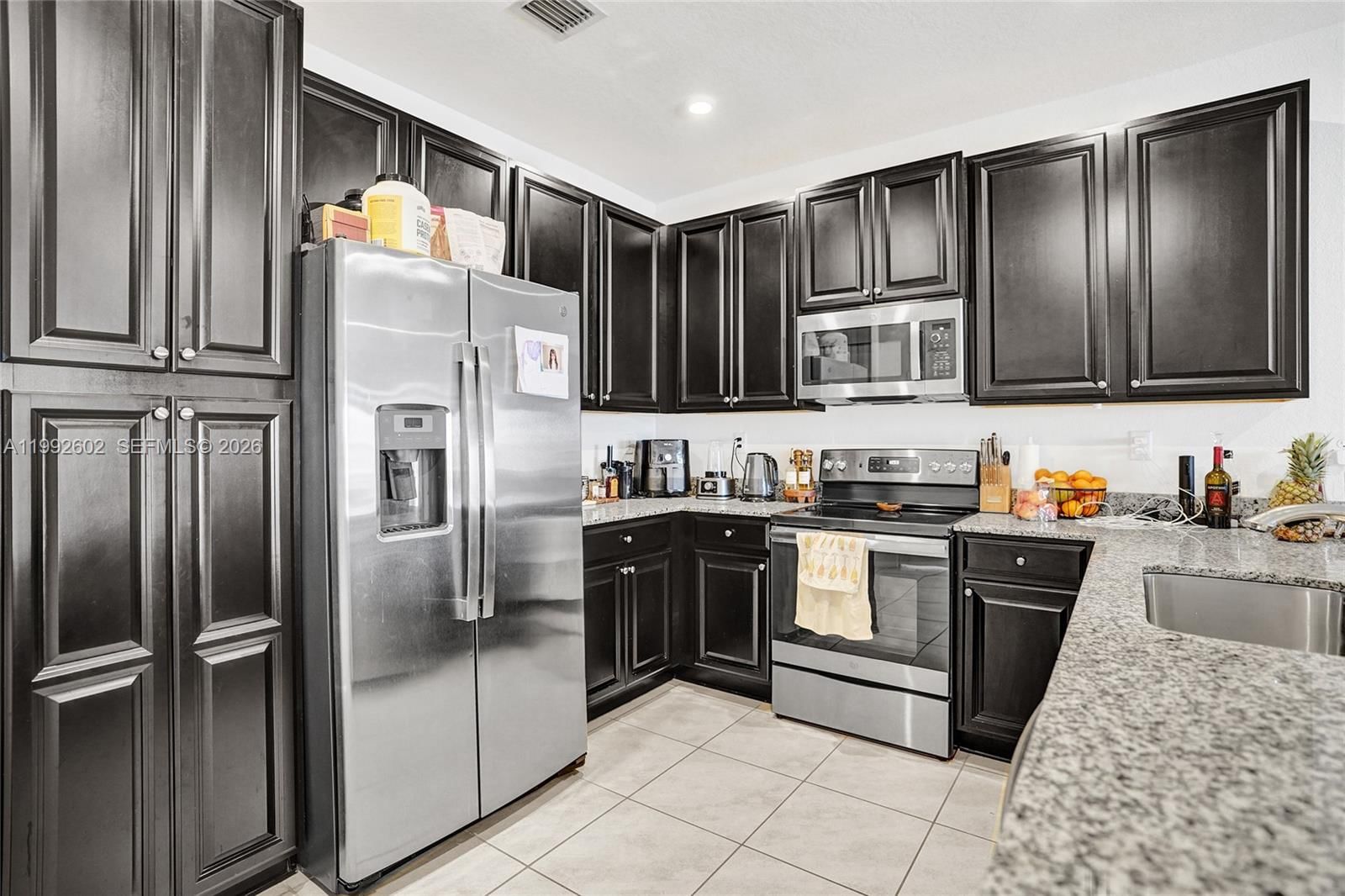 Real estate property located at 10945 235th Ln, Miami-dade, Mc Residential, Homestead, FL