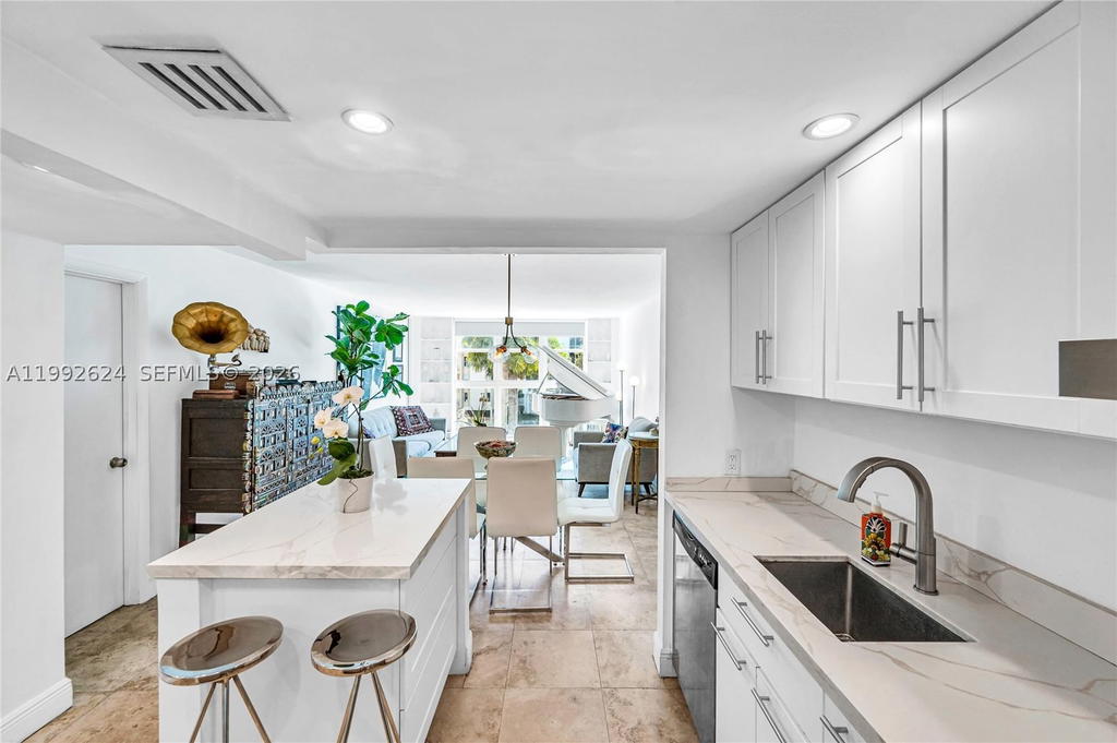 Real estate property located at 1228 West Ave #209, Miami-dade, Bayview Terr Condo, Miami Beach, FL