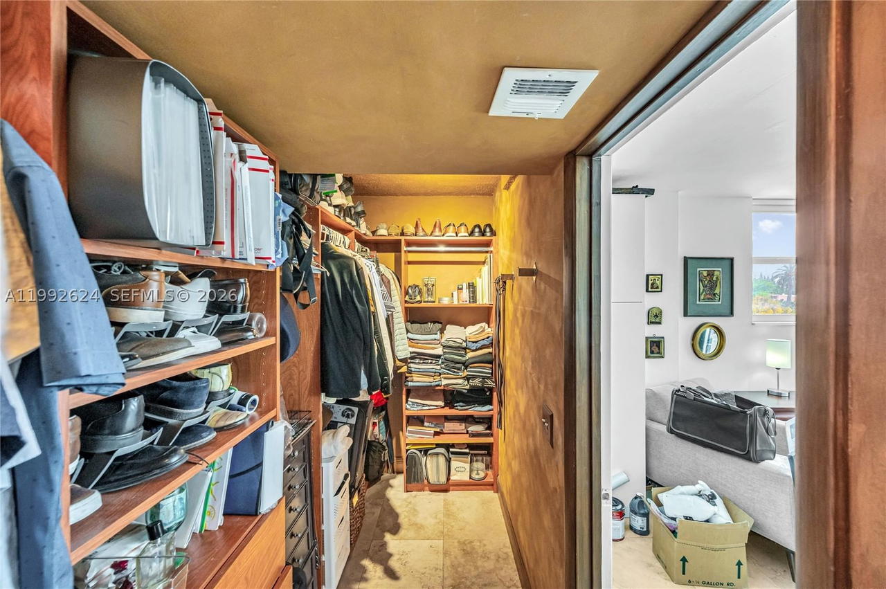 Real estate property located at 1228 West Ave #209, Miami-dade, Bayview Terr Condo, Miami Beach, FL