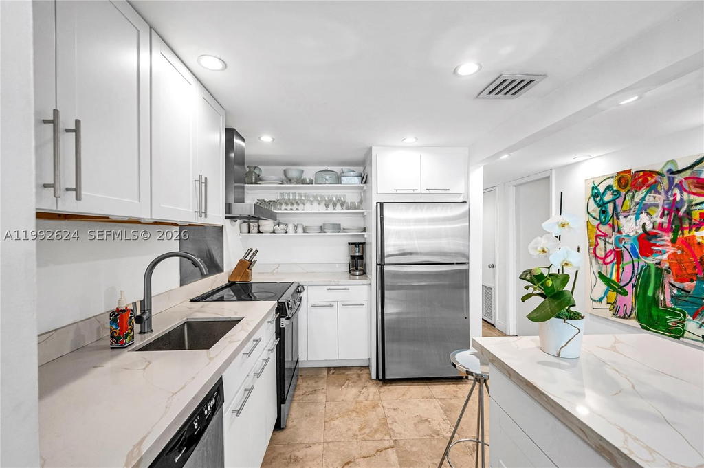 Real estate property located at 1228 West Ave #209, Miami-dade, Bayview Terr Condo, Miami Beach, FL