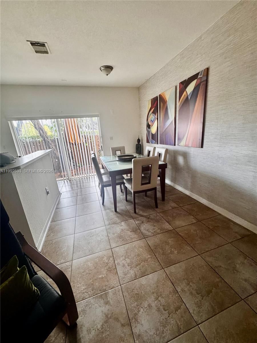Real estate property located at 10723 85th Ter #2-38, Miami-dade, Leeward At Islands At Dor, Doral, FL