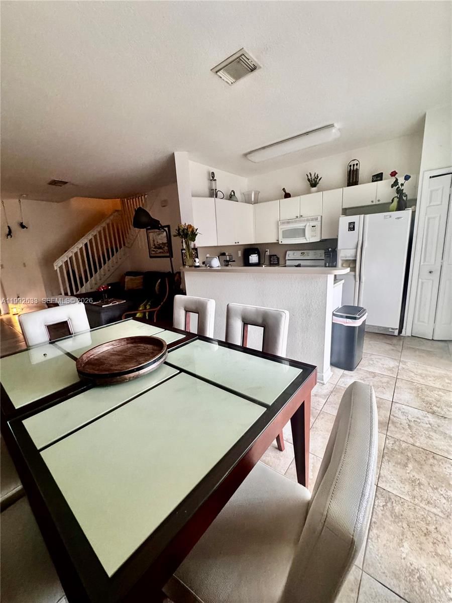 Real estate property located at 10723 85th Ter #2-38, Miami-dade, Leeward At Islands At Dor, Doral, FL