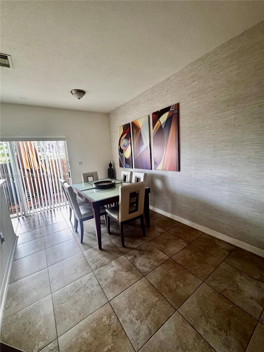 Real estate property located at 10723 85th Ter #2-38, Miami-dade, Leeward At Islands At Dor, Doral, FL
