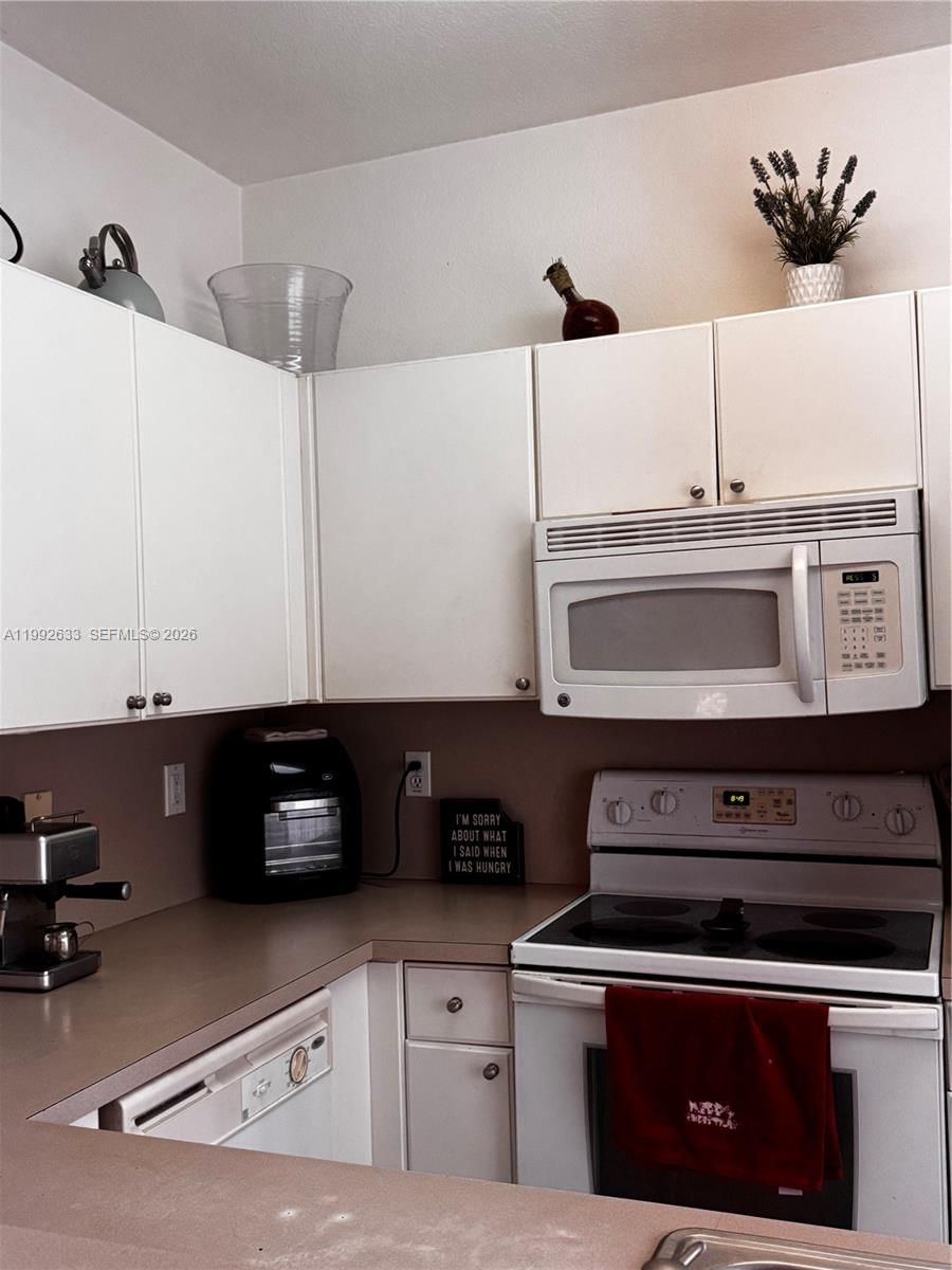 Real estate property located at 10723 85th Ter #2-38, Miami-dade, Leeward At Islands At Dor, Doral, FL