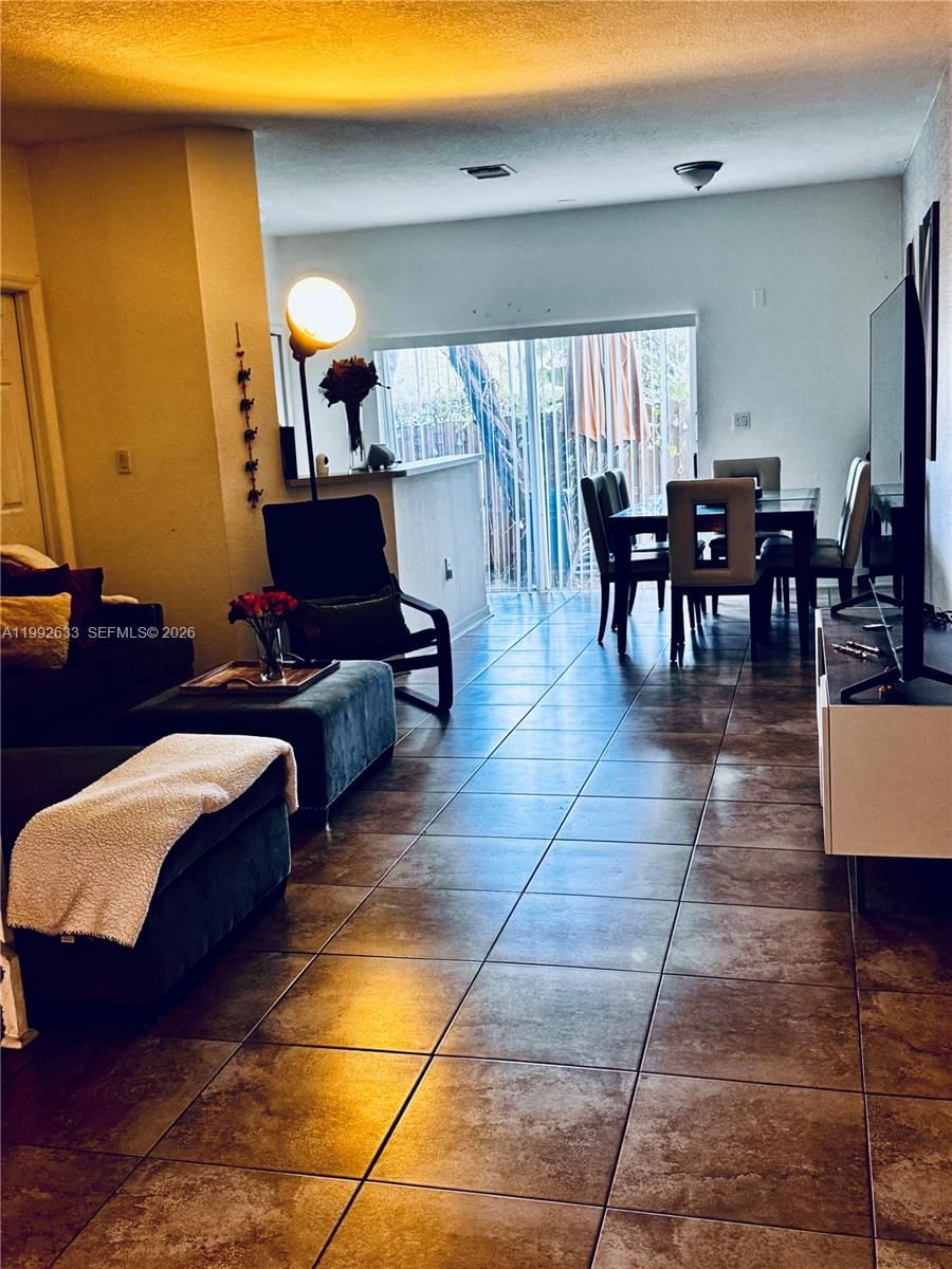 Real estate property located at 10723 85th Ter #2-38, Miami-dade, Leeward At Islands At Dor, Doral, FL