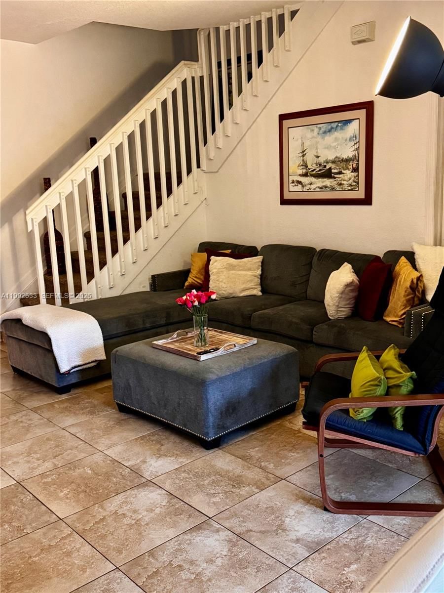 Real estate property located at 10723 85th Ter #2-38, Miami-dade, Leeward At Islands At Dor, Doral, FL