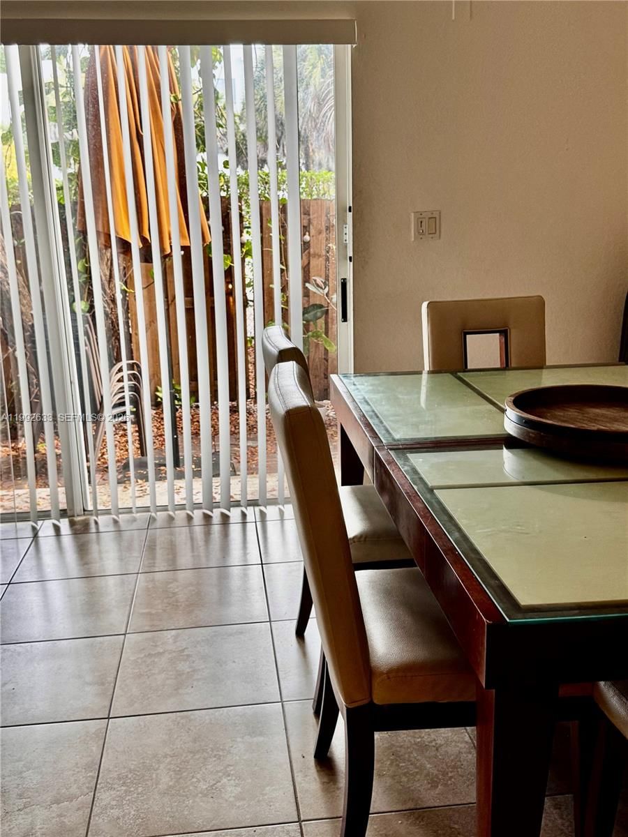 Real estate property located at 10723 85th Ter #2-38, Miami-dade, Leeward At Islands At Dor, Doral, FL
