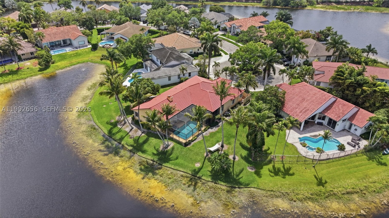 Real estate property located at 3038 Lakewood Dr, Broward, Weston Hills, Weston, FL