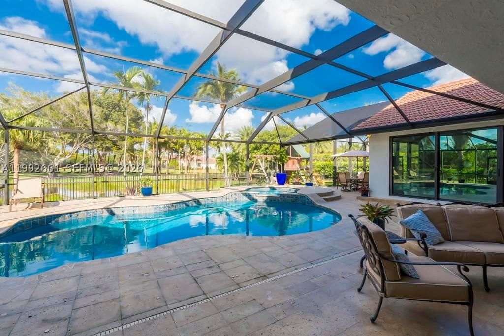 Real estate property located at 343 Coconut Cir, Broward, Sector 6, Weston, FL