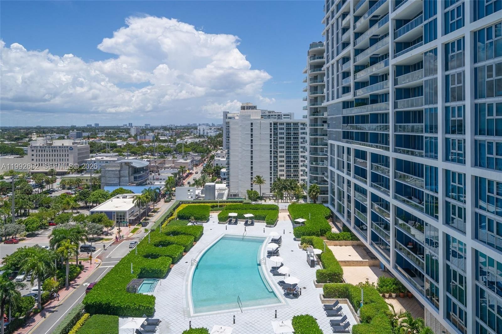 Real estate property located at 6801 Collins Ave #1414, Miami-dade, Central Carillon Beach Co, Miami Beach, FL