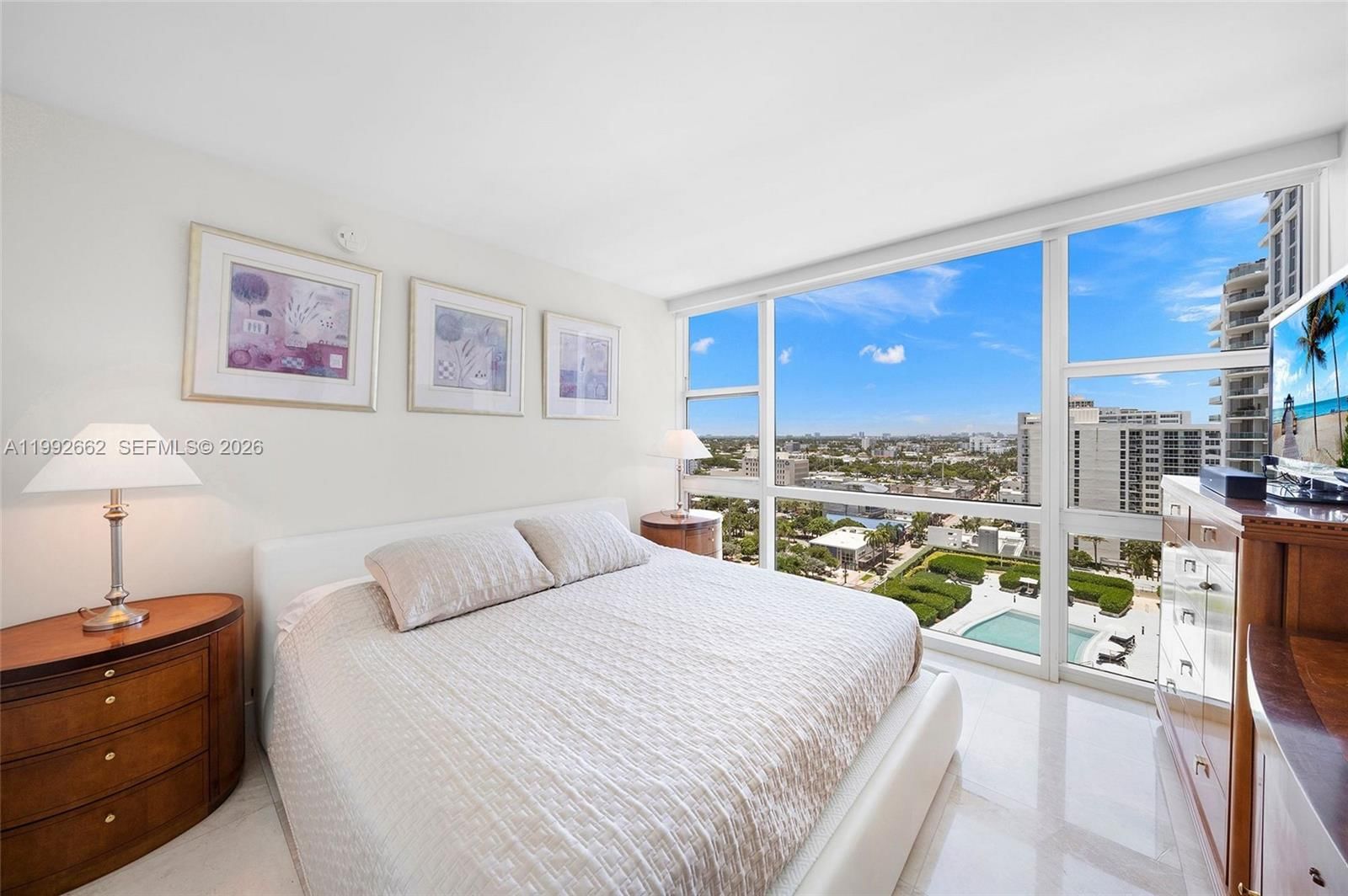 Real estate property located at 6801 Collins Ave #1414, Miami-dade, Central Carillon Beach Co, Miami Beach, FL