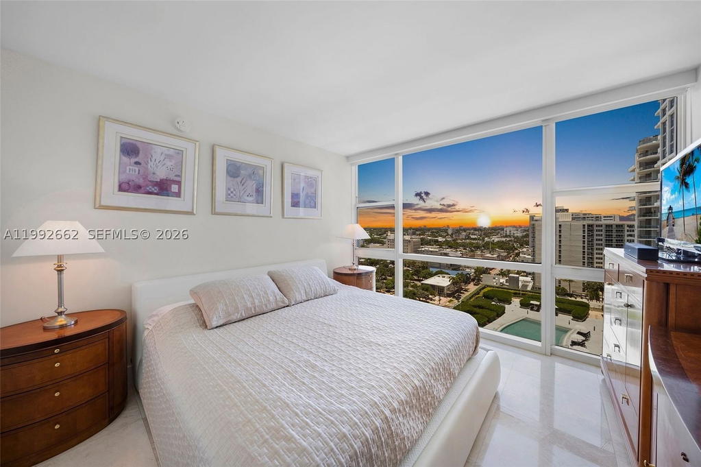 Real estate property located at 6801 Collins Ave #1414, Miami-dade, Central Carillon Beach Co, Miami Beach, FL