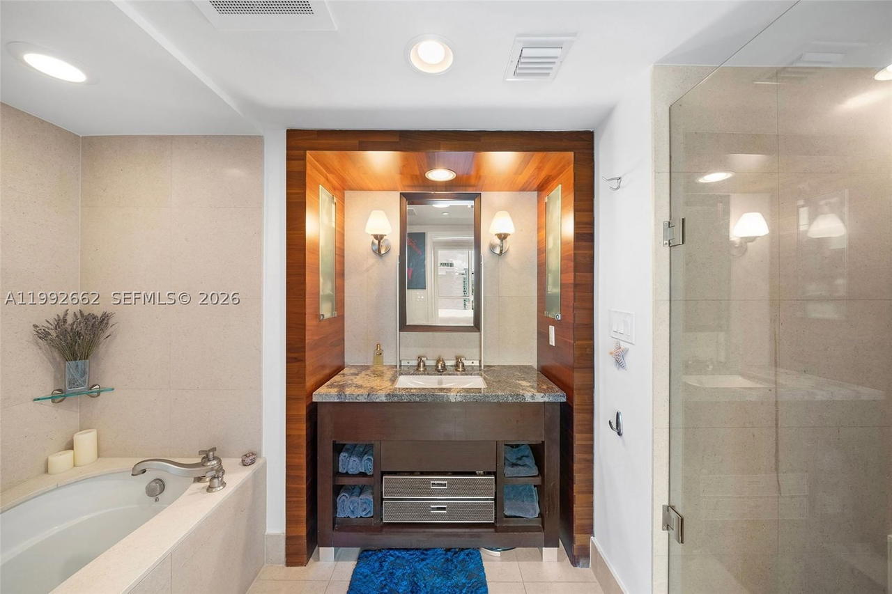 Real estate property located at 6801 Collins Ave #1414, Miami-dade, Central Carillon Beach Co, Miami Beach, FL
