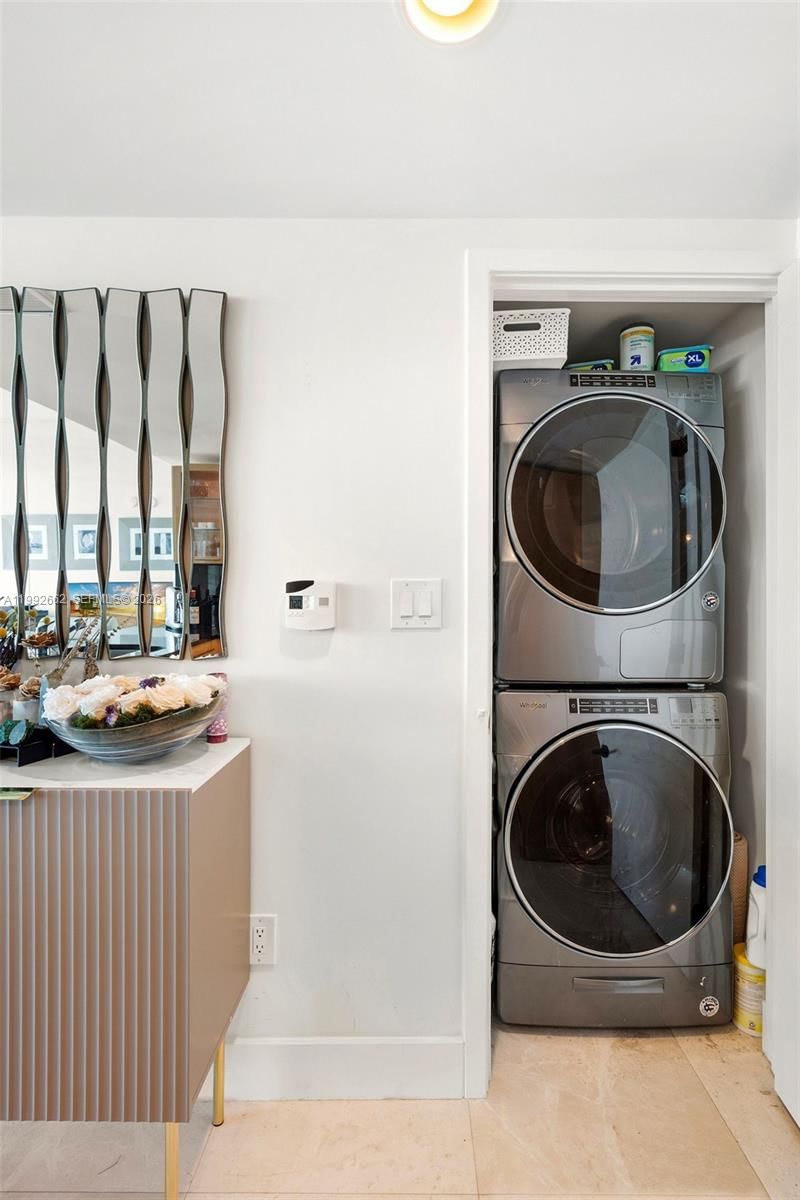 Real estate property located at 6801 Collins Ave #1414, Miami-dade, Central Carillon Beach Co, Miami Beach, FL