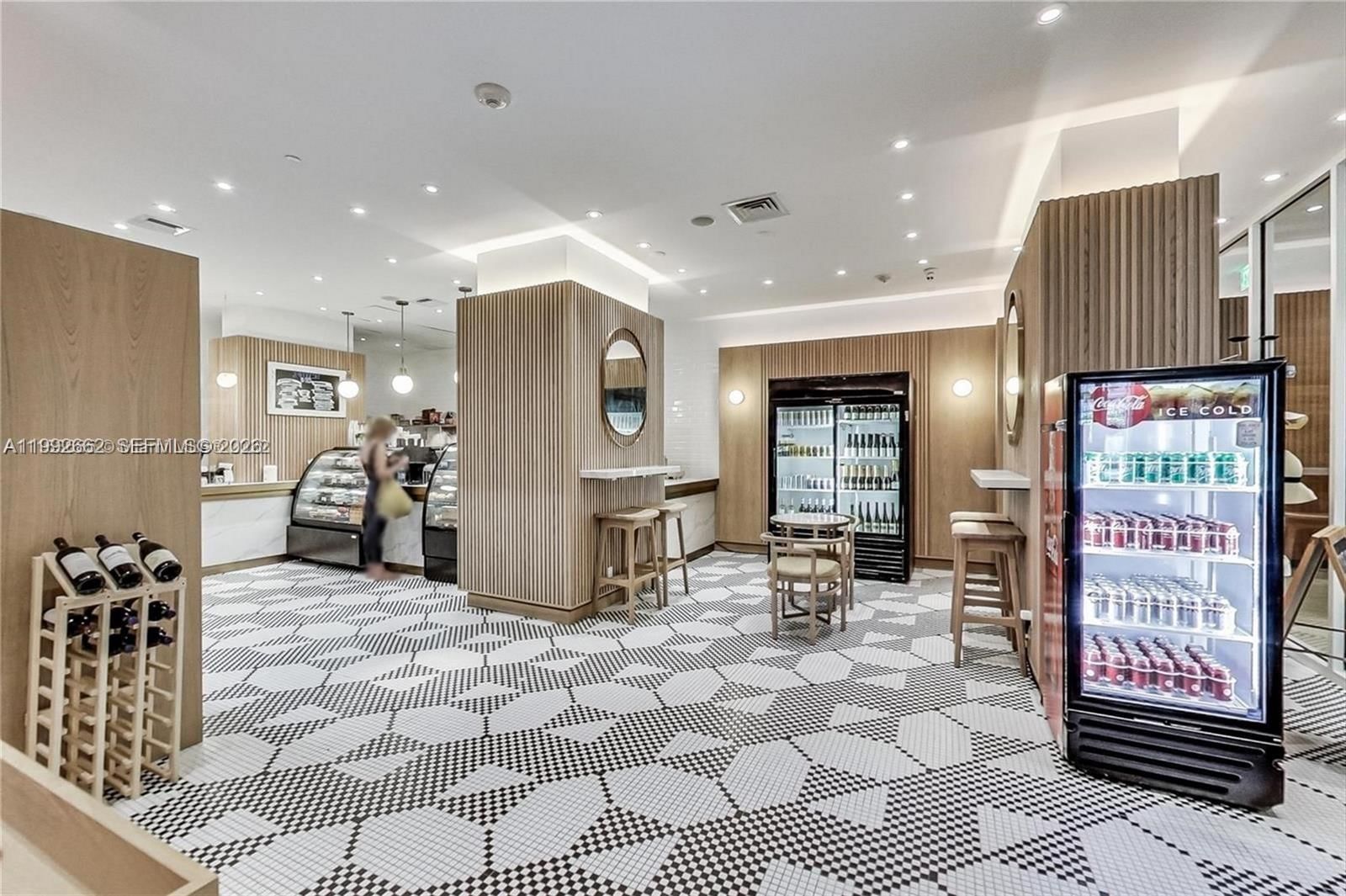 Real estate property located at 6801 Collins Ave #1414, Miami-dade, Central Carillon Beach Co, Miami Beach, FL