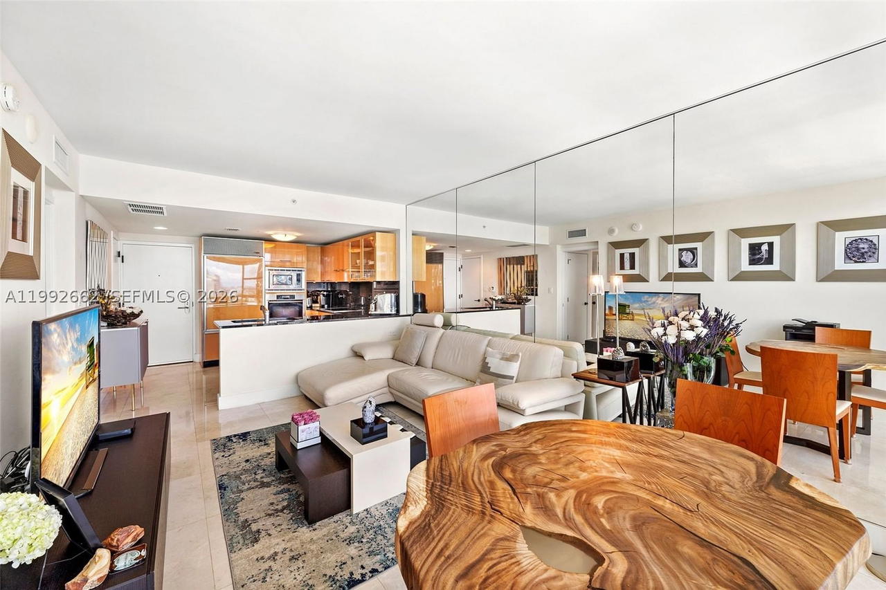 Real estate property located at 6801 Collins Ave #1414, Miami-dade, Central Carillon Beach Co, Miami Beach, FL