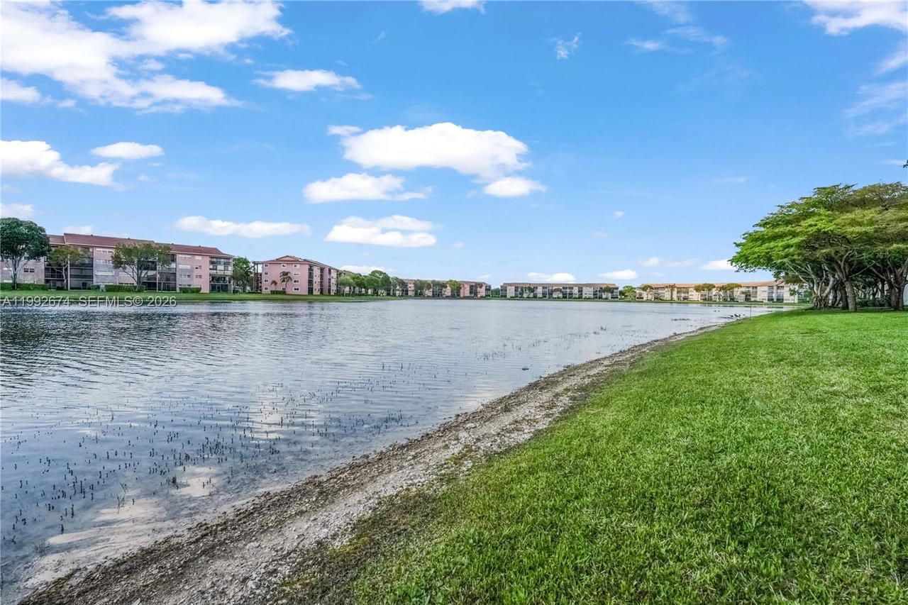 Real estate property located at 850 138th Ave #111D, Broward, Plymouth At Century Villa, Pembroke Pines, FL