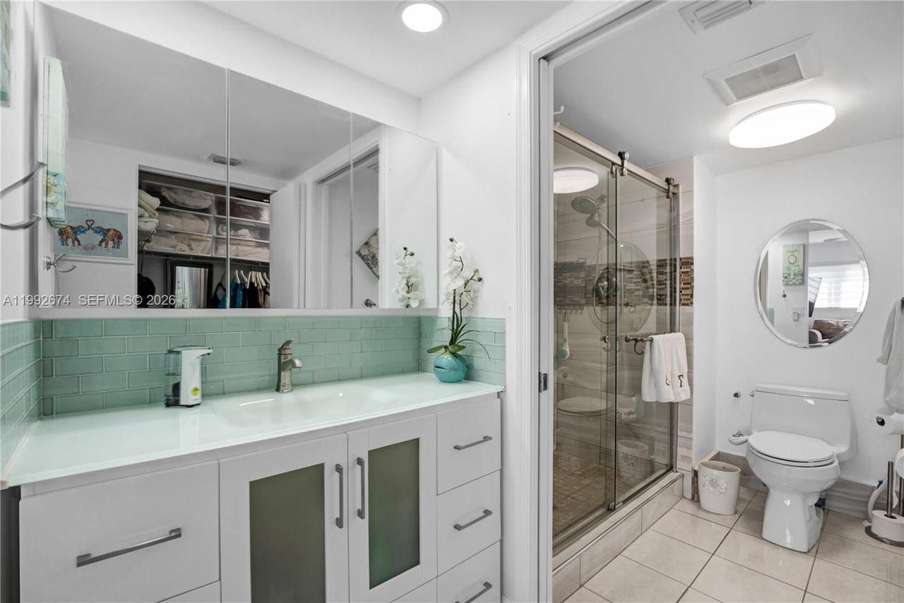 Real estate property located at 850 138th Ave #111D, Broward, Plymouth At Century Villa, Pembroke Pines, FL