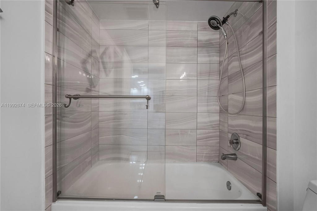 Real estate property located at 850 138th Ave #111D, Broward, Plymouth At Century Villa, Pembroke Pines, FL