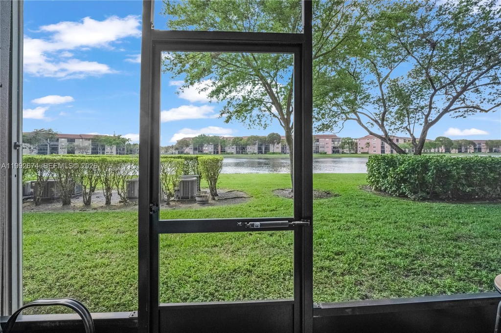 Real estate property located at 850 138th Ave #111D, Broward, Plymouth At Century Villa, Pembroke Pines, FL