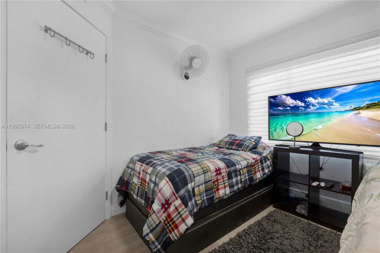 Real estate property located at 850 138th Ave #111D, Broward, Plymouth At Century Villa, Pembroke Pines, FL