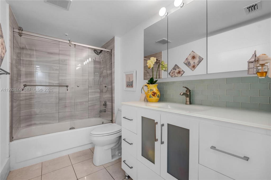 Real estate property located at 850 138th Ave #111D, Broward, Plymouth At Century Villa, Pembroke Pines, FL