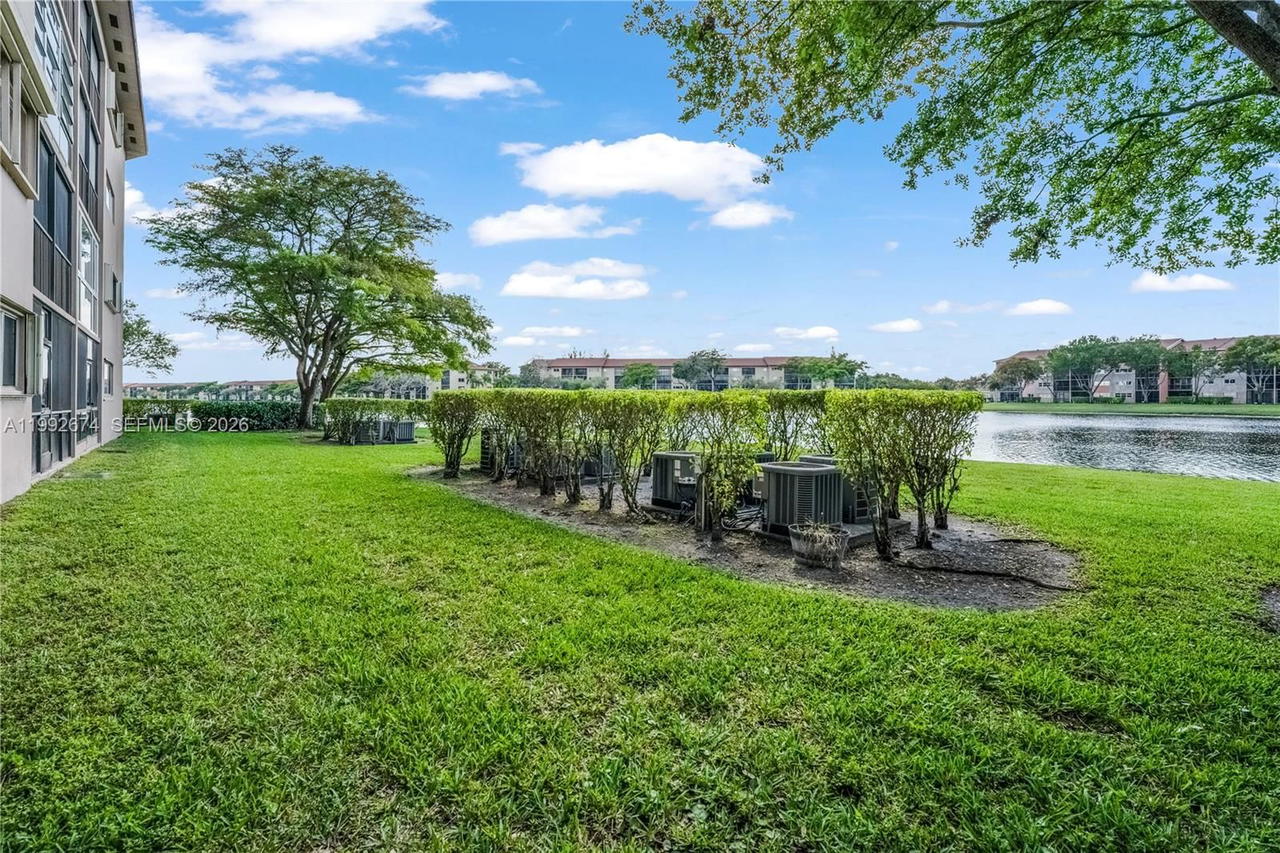 Real estate property located at 850 138th Ave #111D, Broward, Plymouth At Century Villa, Pembroke Pines, FL