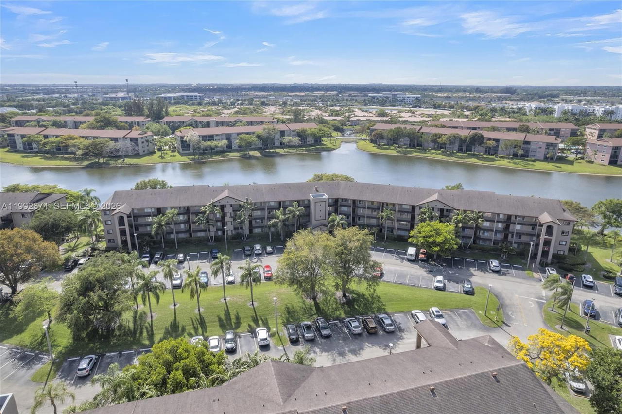 Real estate property located at 850 138th Ave #111D, Broward, Plymouth At Century Villa, Pembroke Pines, FL