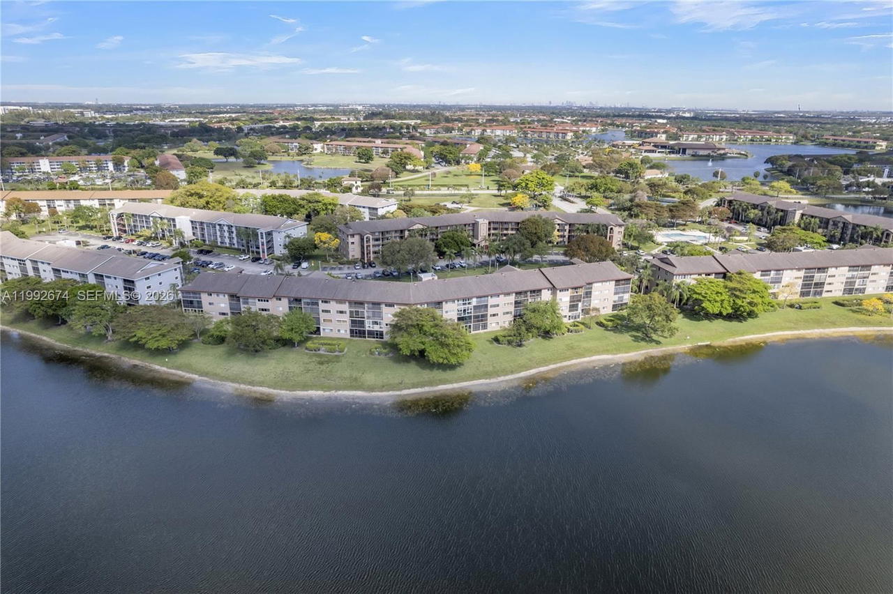 Real estate property located at 850 138th Ave #111D, Broward, Plymouth At Century Villa, Pembroke Pines, FL