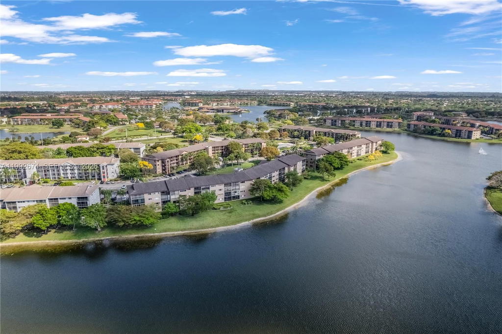 Real estate property located at 850 138th Ave #111D, Broward, Plymouth At Century Villa, Pembroke Pines, FL