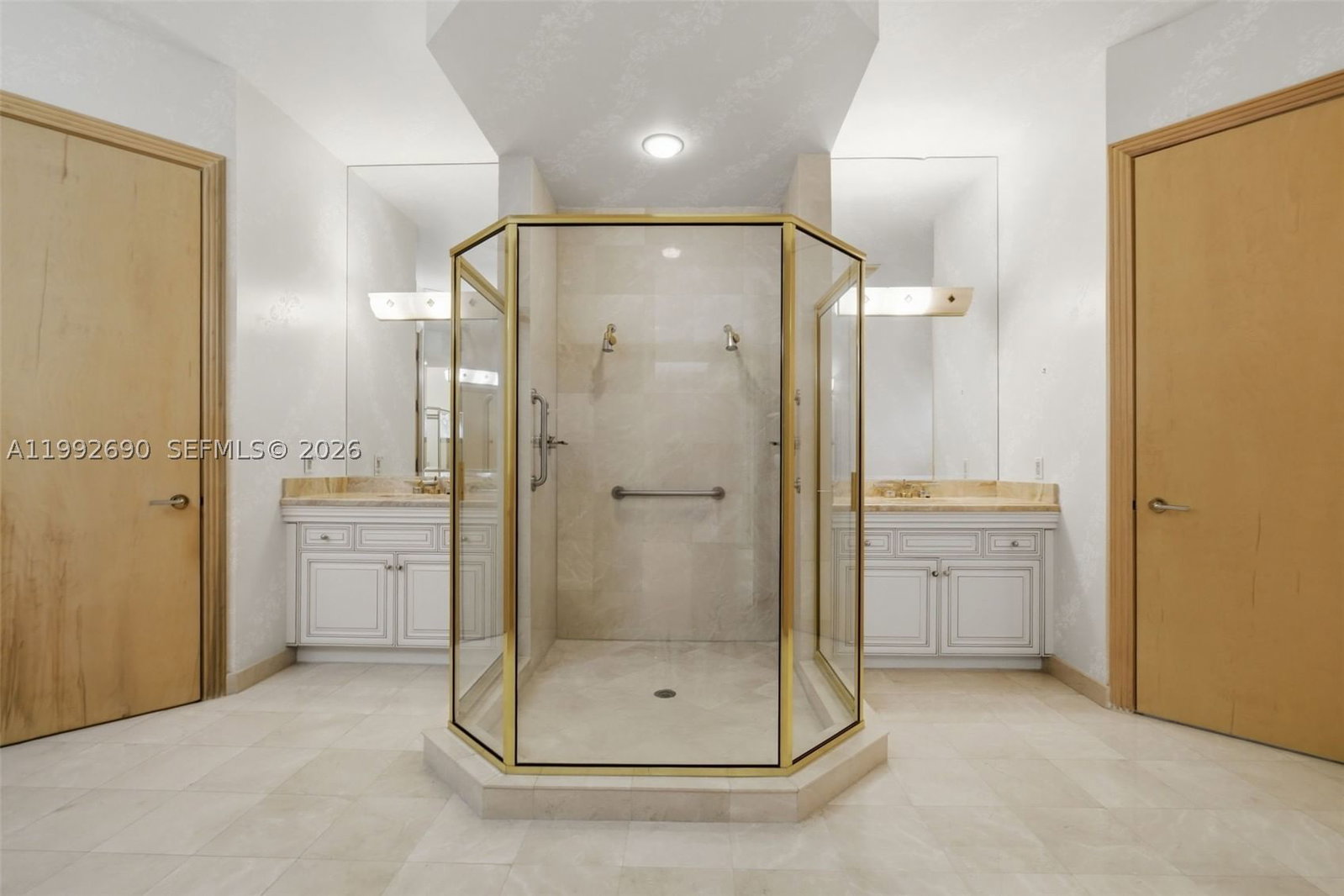 Real estate property located at 7383 Orangewood Ln #301, Palm Beach, Chateau At Boca Grove Pla, Boca Raton, FL