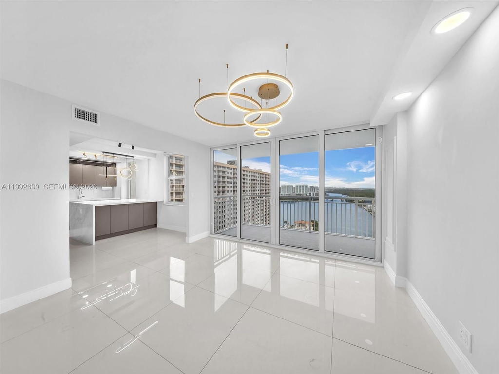Real estate property located at 301 174th St #2004, Miami-dade, Winston Towers 500 Condo, Sunny Isles Beach, FL