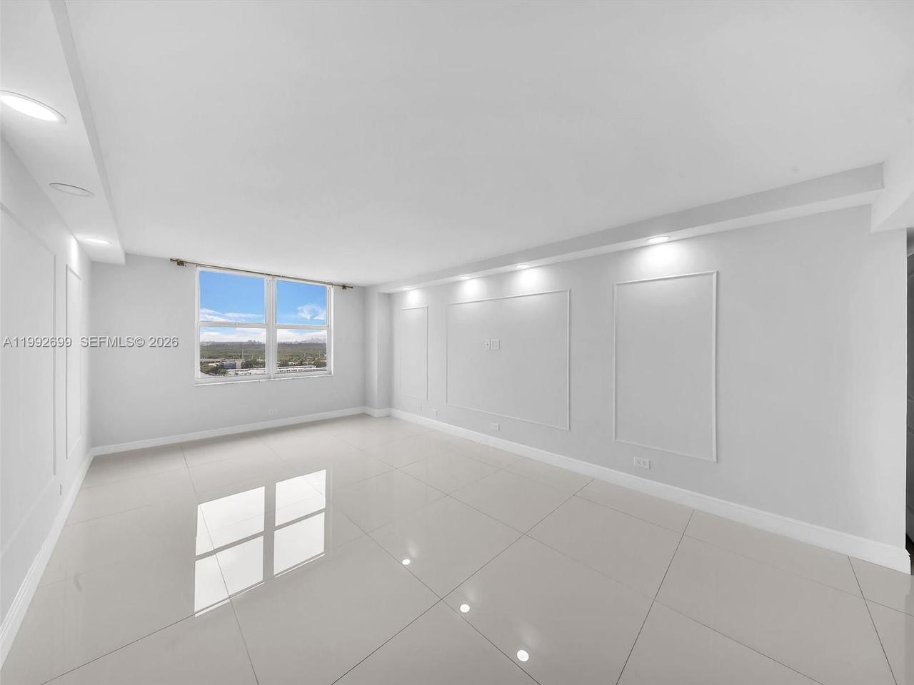 Real estate property located at 301 174th St #2004, Miami-dade, Winston Towers 500 Condo, Sunny Isles Beach, FL