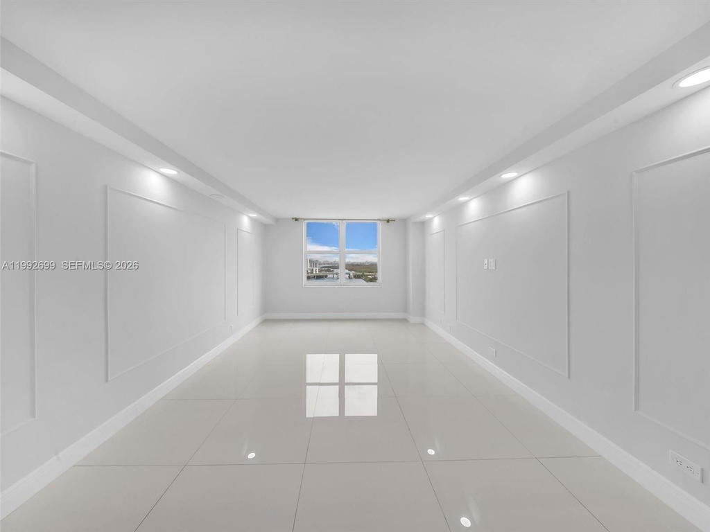 Real estate property located at 301 174th St #2004, Miami-dade, Winston Towers 500 Condo, Sunny Isles Beach, FL