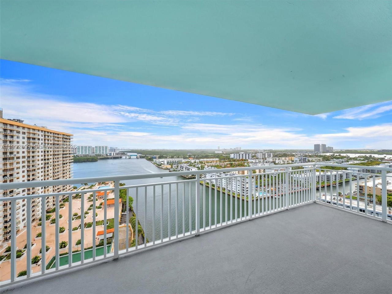 Real estate property located at 301 174th St #2004, Miami-dade, Winston Towers 500 Condo, Sunny Isles Beach, FL