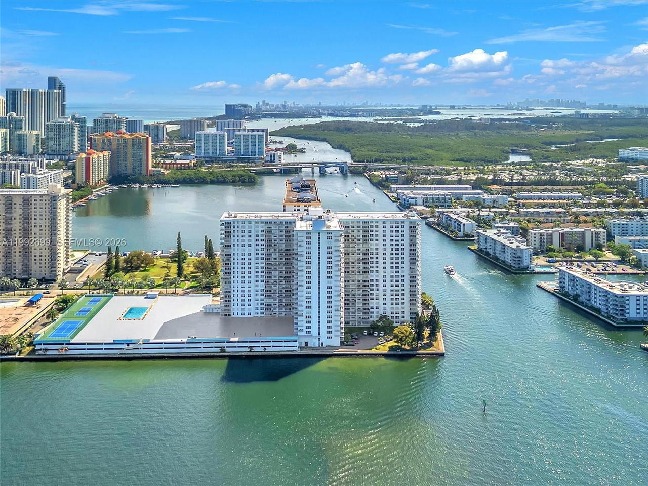 Real estate property located at 301 174th St #2004, Miami-dade, Winston Towers 500 Condo, Sunny Isles Beach, FL