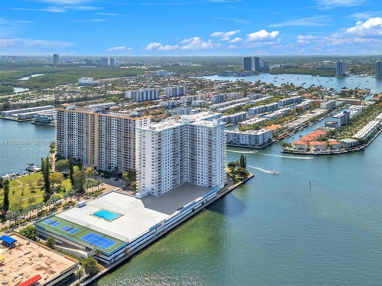 Real estate property located at 301 174th St #2004, Miami-dade, Winston Towers 500 Condo, Sunny Isles Beach, FL
