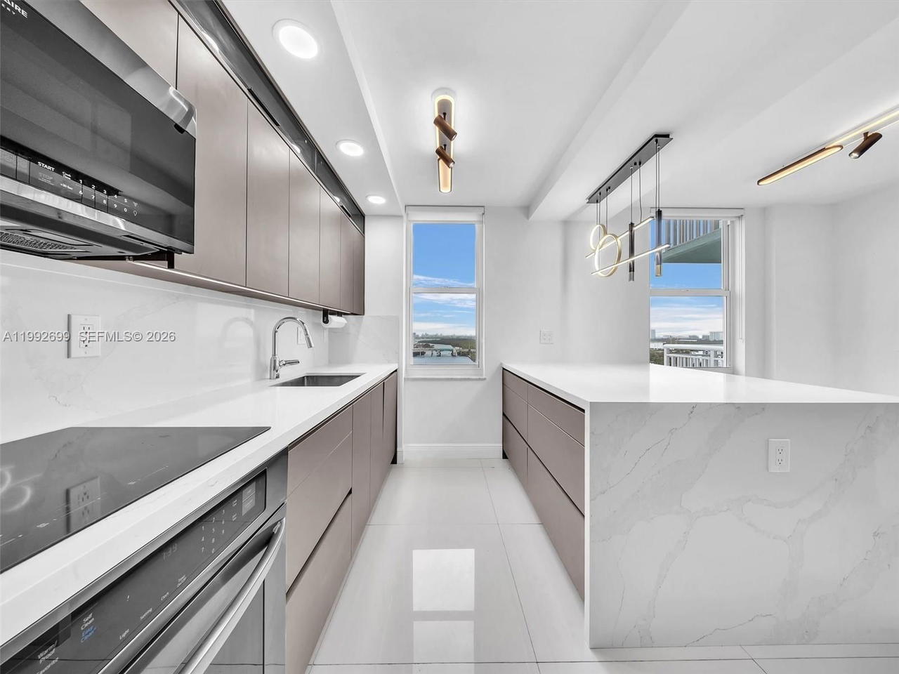 Real estate property located at 301 174th St #2004, Miami-dade, Winston Towers 500 Condo, Sunny Isles Beach, FL