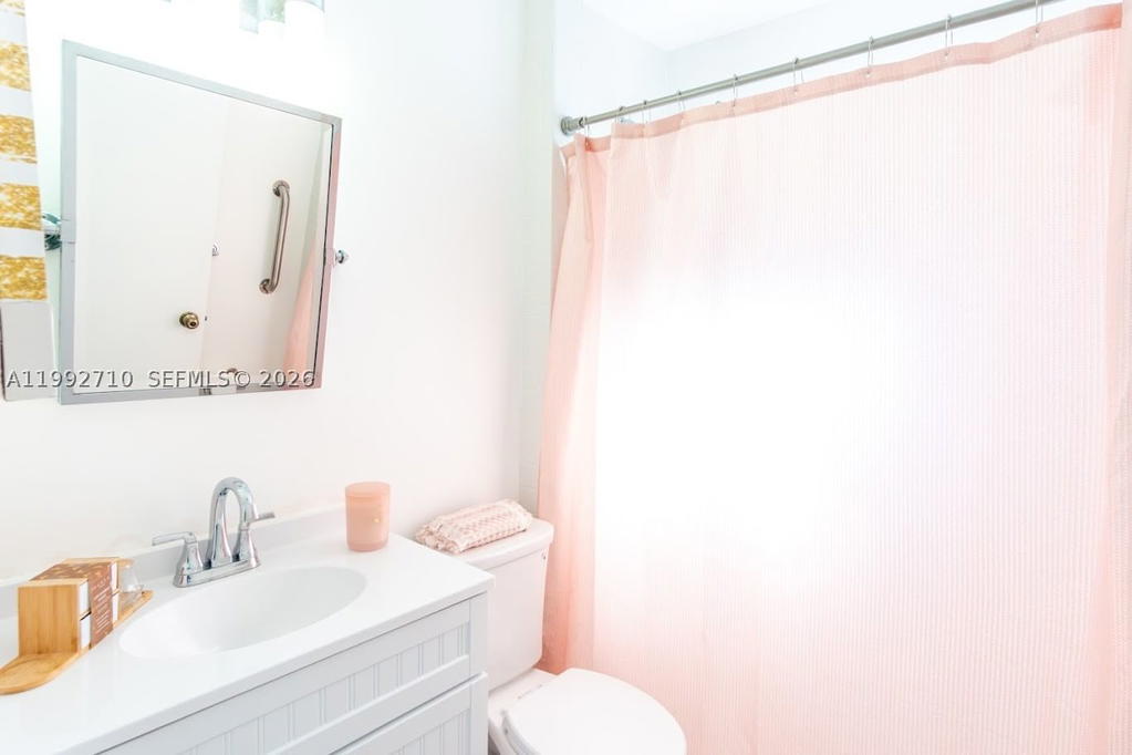 Real estate property located at 15511 59th St, Miami-dade, Westwind Lakes Sec 6, Miami, FL