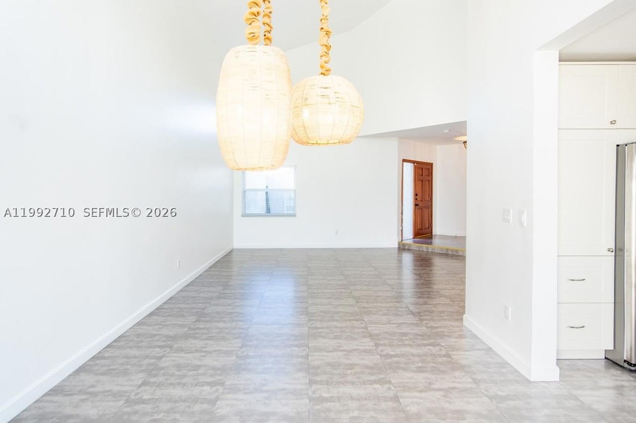 Real estate property located at 15511 59th St, Miami-dade, Westwind Lakes Sec 6, Miami, FL