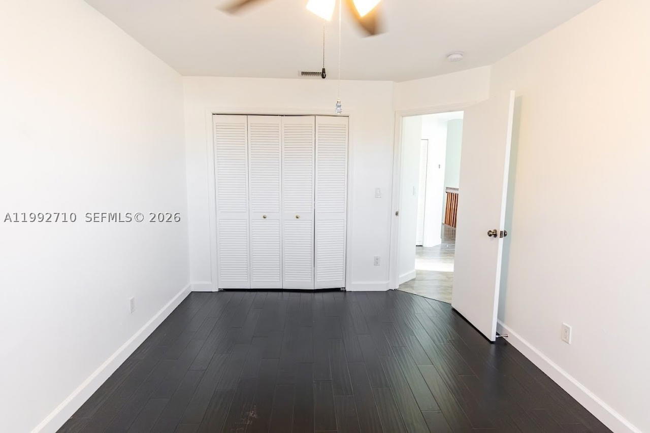 Real estate property located at 15511 59th St, Miami-dade, Westwind Lakes Sec 6, Miami, FL
