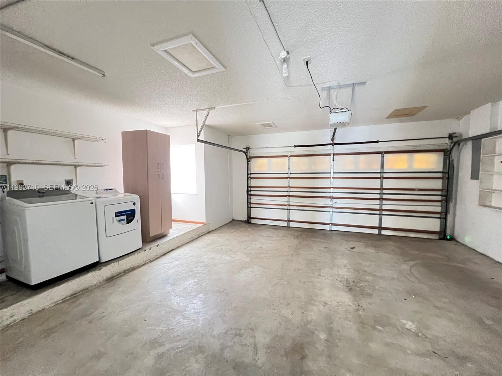 Real estate property located at 15511 59th St, Miami-dade, Westwind Lakes Sec 6, Miami, FL