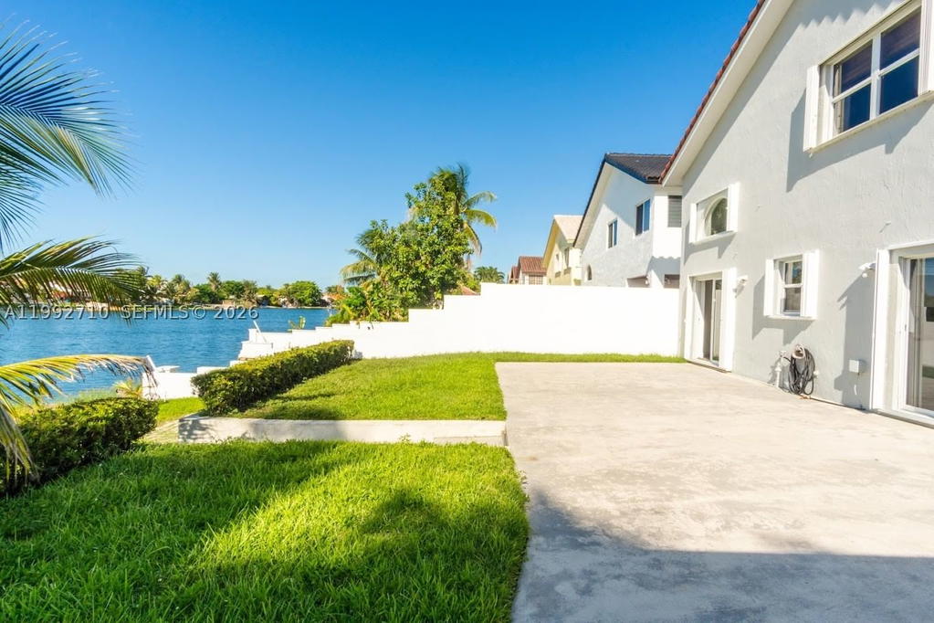 Real estate property located at 15511 59th St, Miami-dade, Westwind Lakes Sec 6, Miami, FL