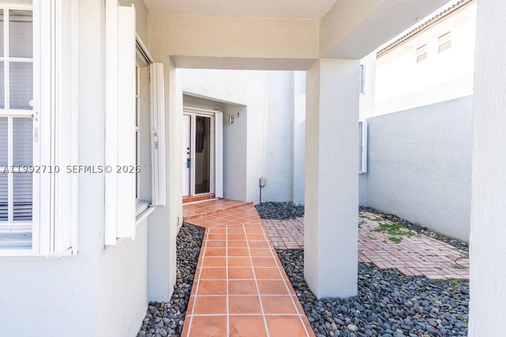 Real estate property located at 15511 59th St, Miami-dade, Westwind Lakes Sec 6, Miami, FL
